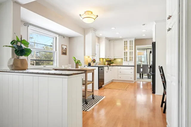 $449,900 | 2430 West Applewood Lane, Glendale, WI 53209