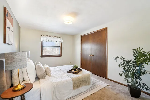 $449,900 | 2430 West Applewood Lane, Glendale, WI 53209