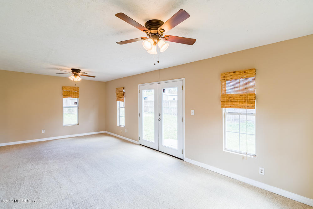 11211 Emuness Road Jacksonville, FL 32218 - Photo 11 of 25 Great room