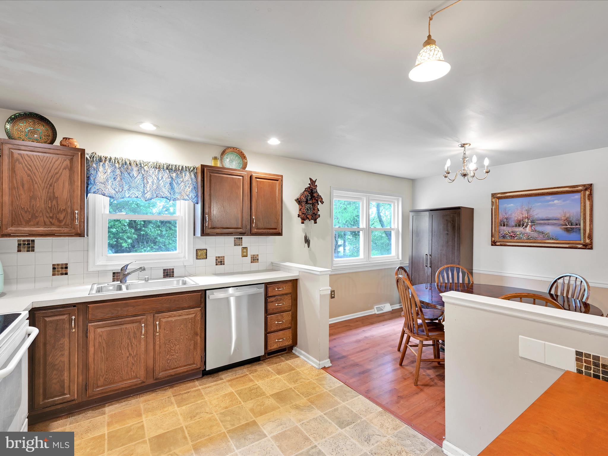 52 Green Acre Road Lititz, PA 17543 - Photo 14 of 47 Kitchen