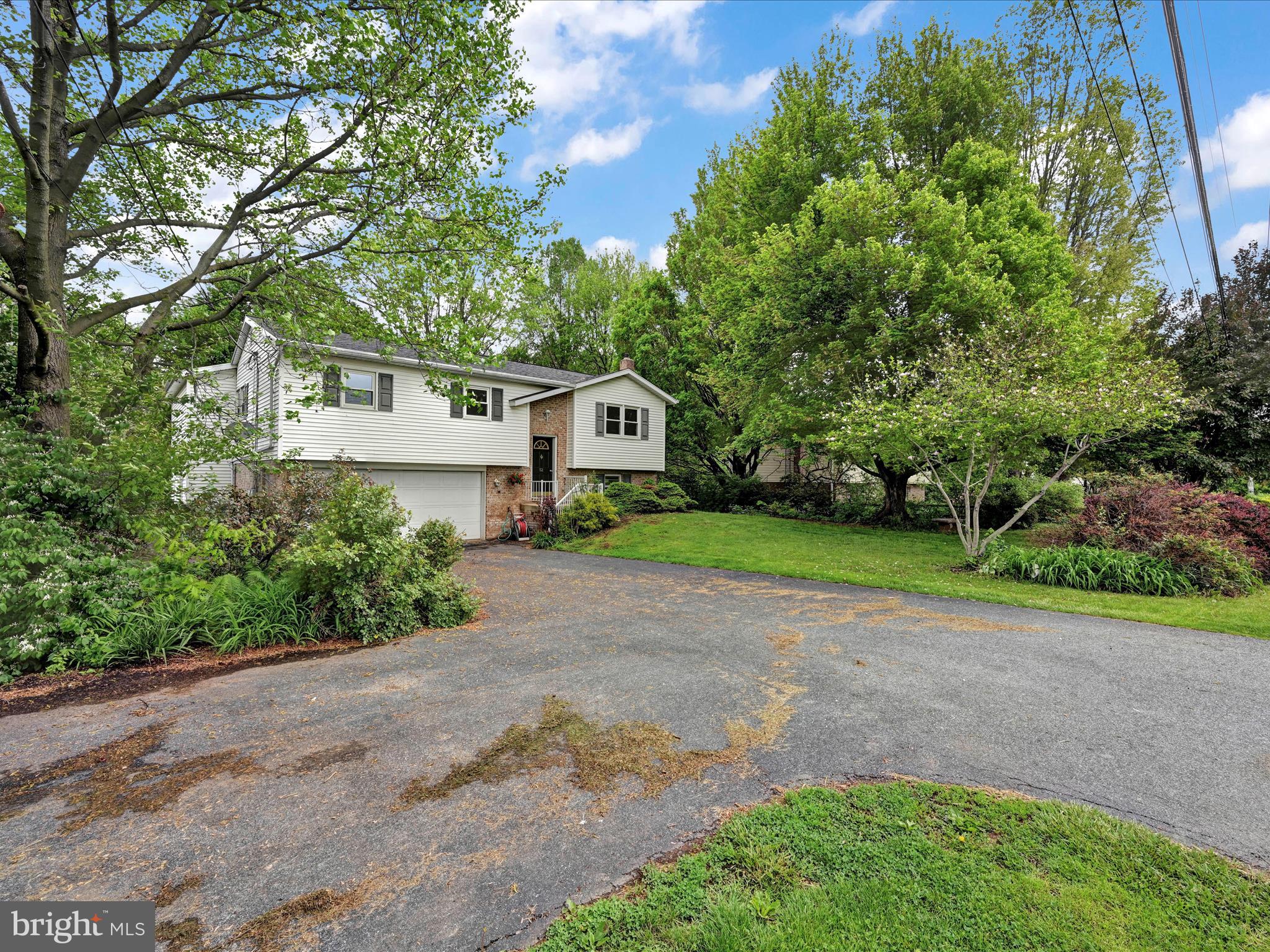 52 Green Acre Road Lititz, PA 17543 - Photo 6 of 47 Front