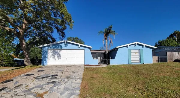$1,595 | 7741 Treasure Pointe Drive, Port Richey, FL 34668