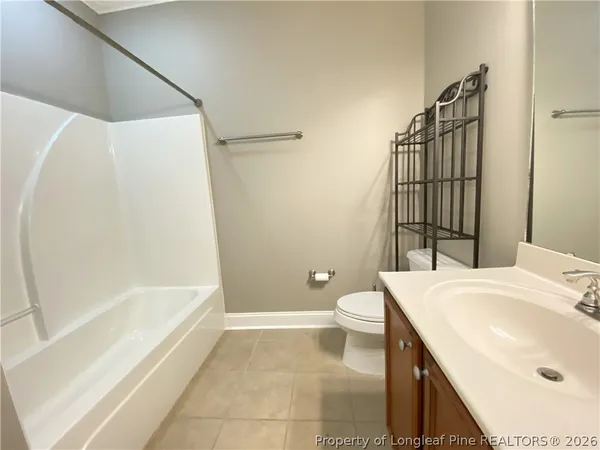 $1,550 | 411 Gallery Drive, Unit 201, Spring Lake, NC 28390