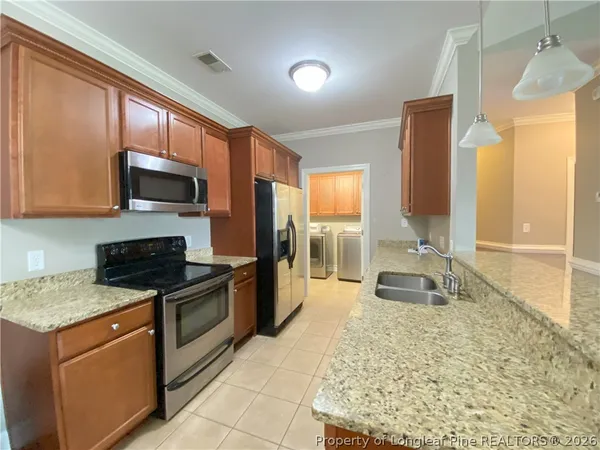 $1,550 | 411 Gallery Drive, Unit 201, Spring Lake, NC 28390