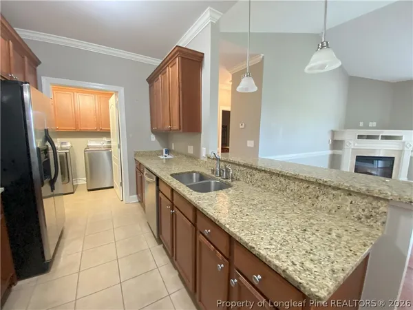 $1,550 | 411 Gallery Drive, Unit 201, Spring Lake, NC 28390