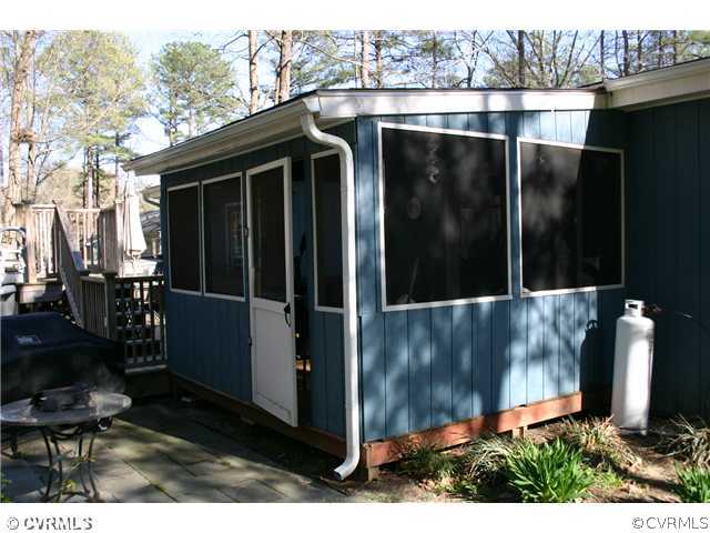 204 Riva Ridge Circle Sandston, VA 23150 - Photo 2 of 12 Patio/Deck