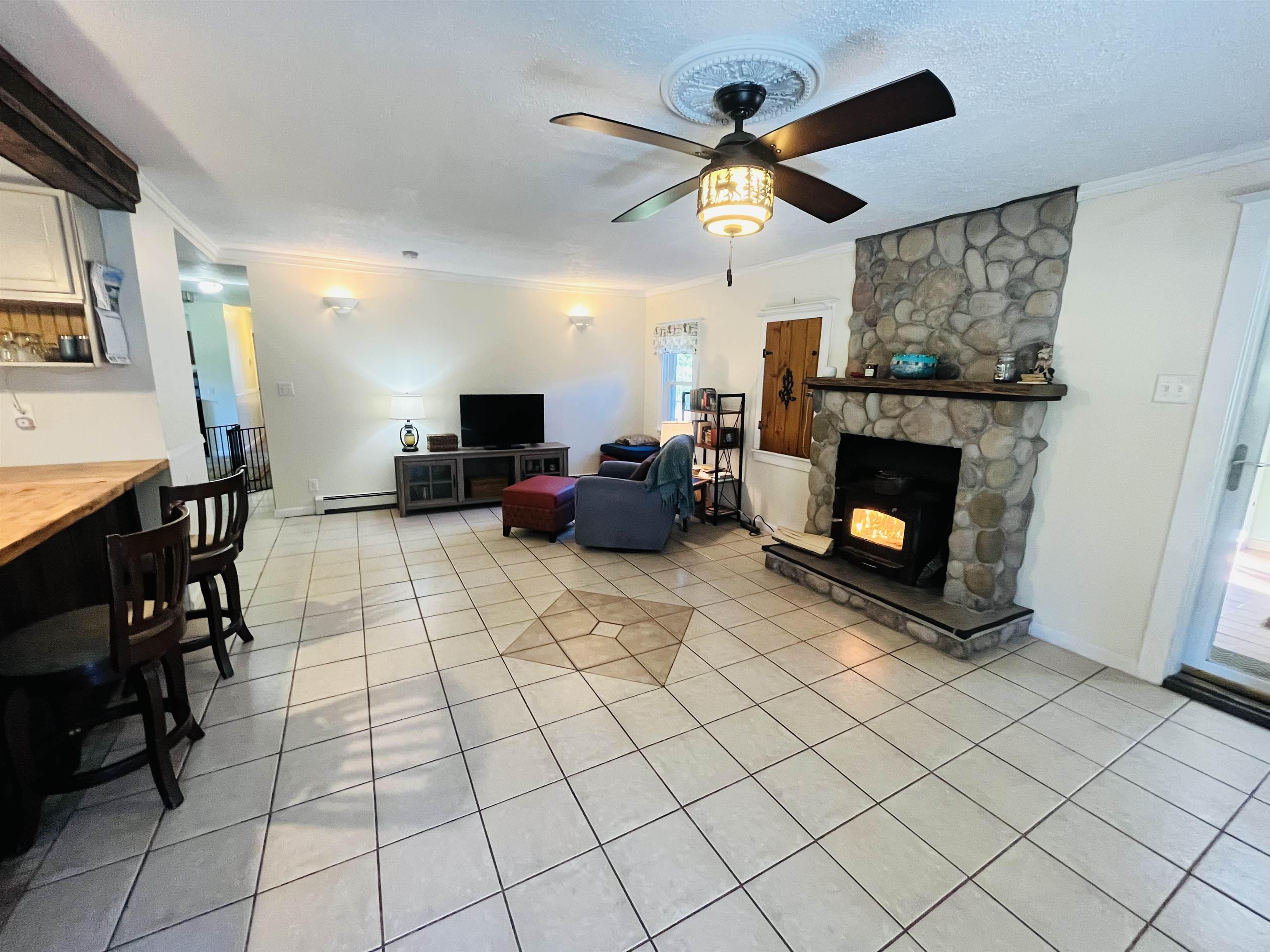 6436 Traverse Road Thompsonville, MI 49683 - Photo 8 of 34 1915421-7.JPG