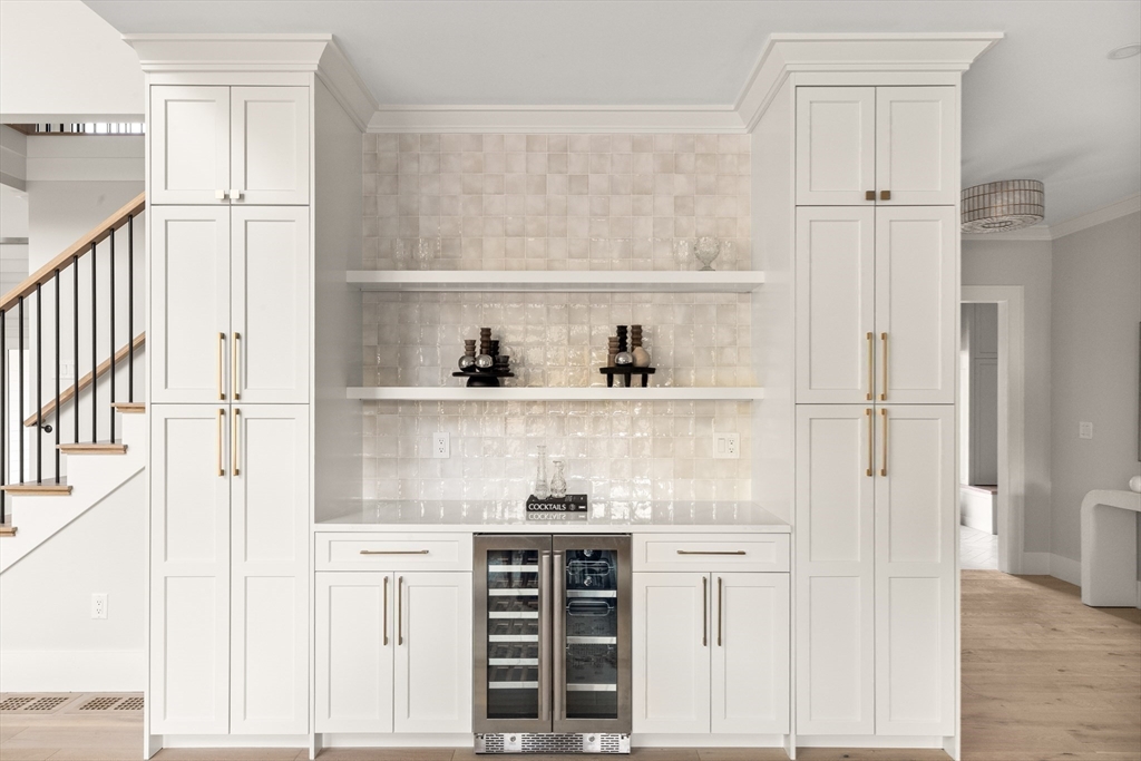 246 Cutler Road Hamilton, MA 01982 - Photo 7 of 32