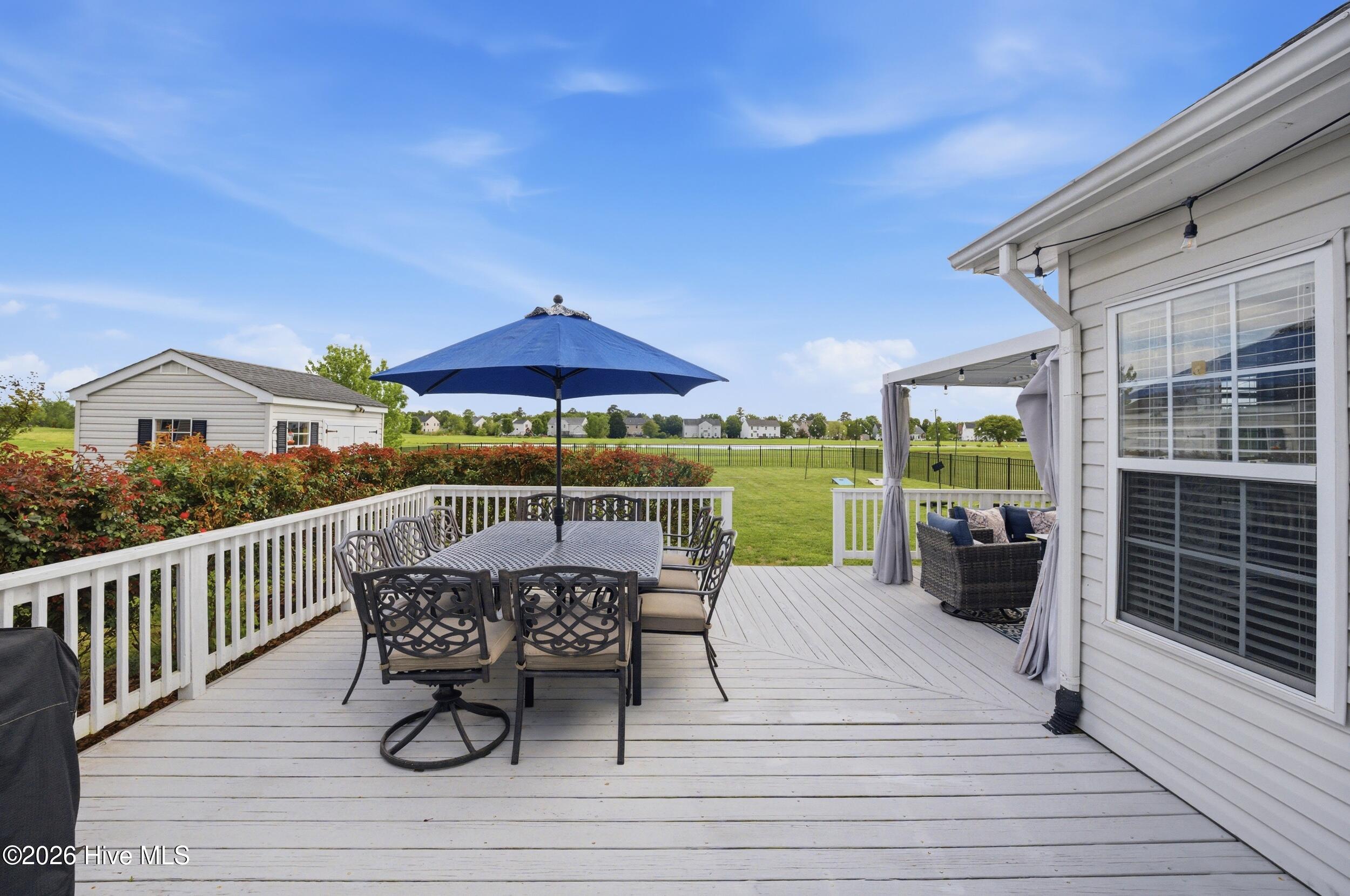 165 Green View Road Moyock, NC 27958 - Photo 32 of 60 Back Deck Dining