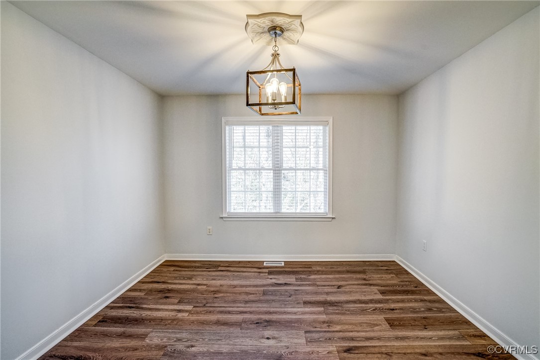 7554 Valencia Road Chesterfield, VA 23832 - Photo 19 of 36