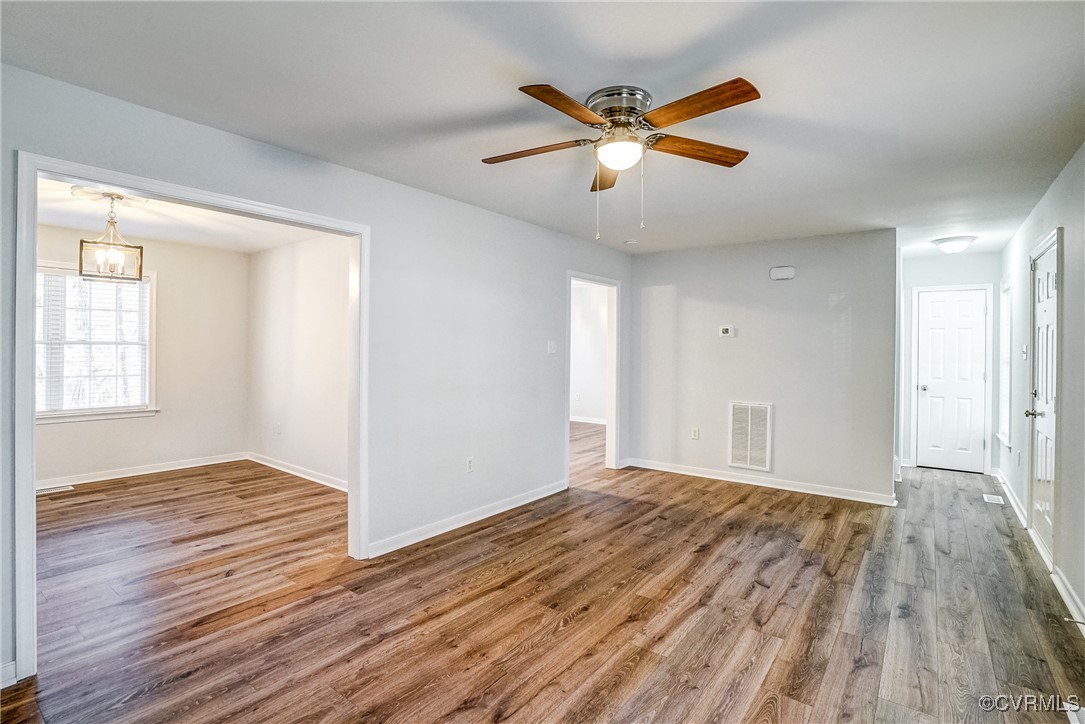 7554 Valencia Road Chesterfield, VA 23832 - Photo 8 of 36