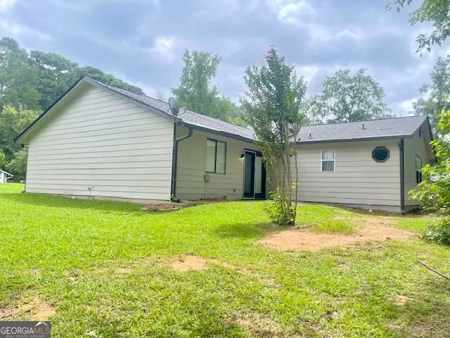a house that has a backyard