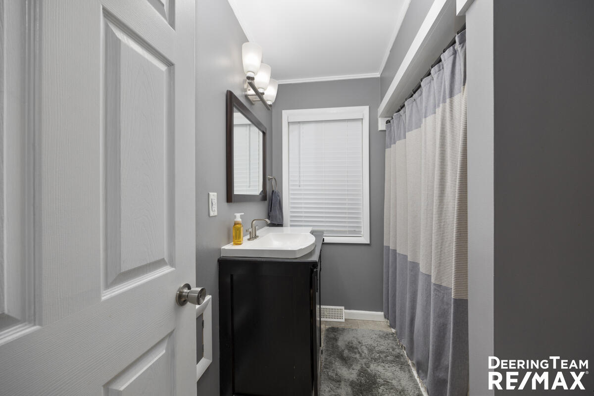 3037 Maple Grove Road Muskegon, MI 49441 - Photo 17 of 32 IMG_1018