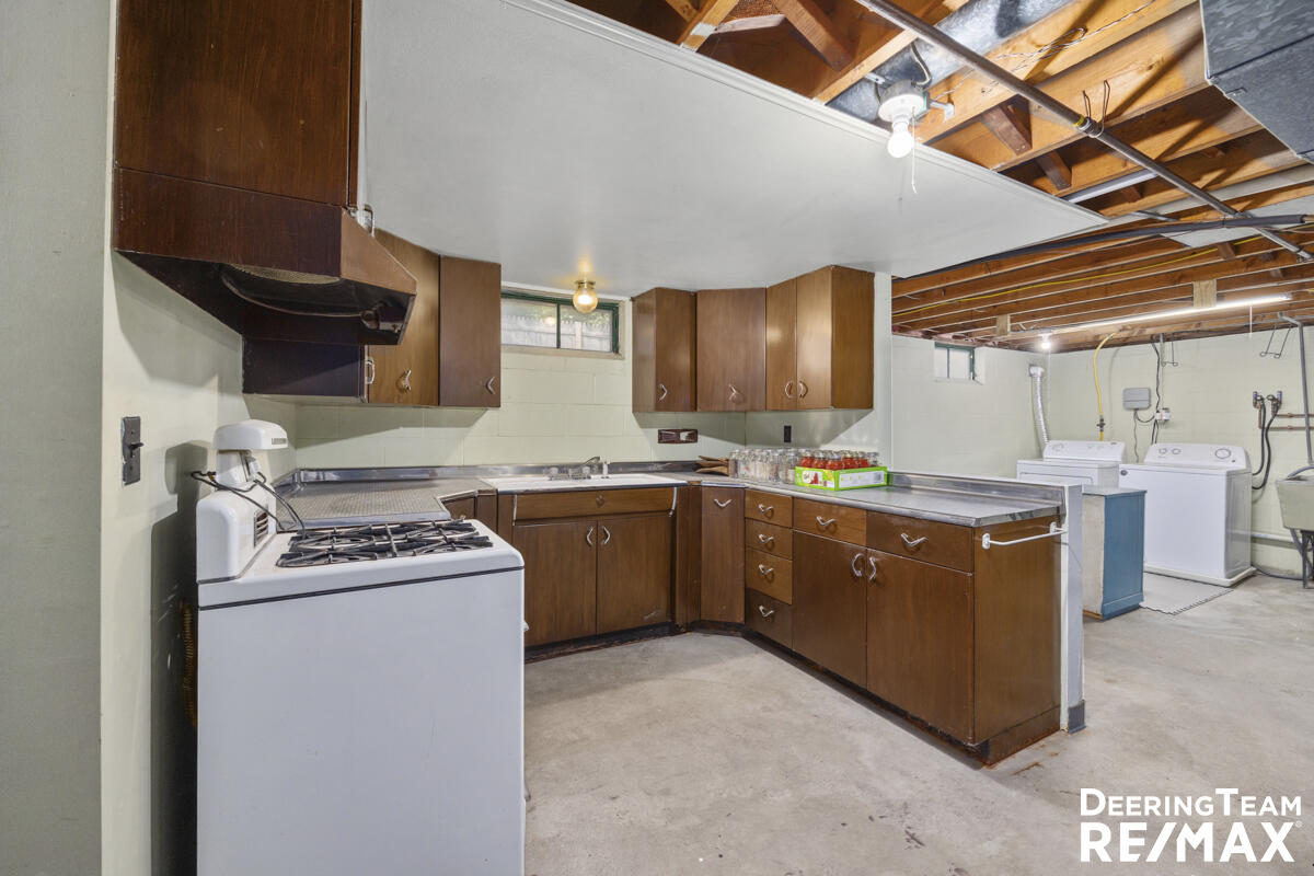 3037 Maple Grove Road Muskegon, MI 49441 - Photo 21 of 32 IMG_1023