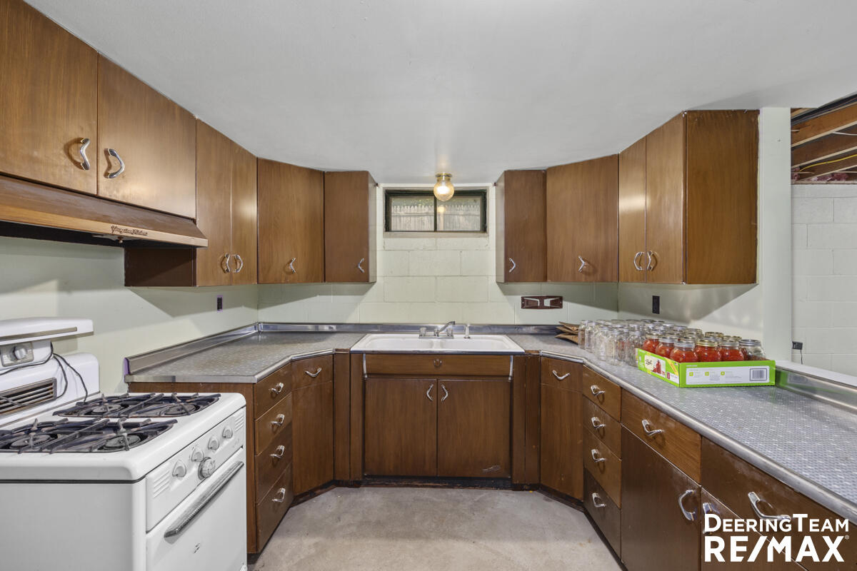 3037 Maple Grove Road Muskegon, MI 49441 - Photo 22 of 32 IMG_1024