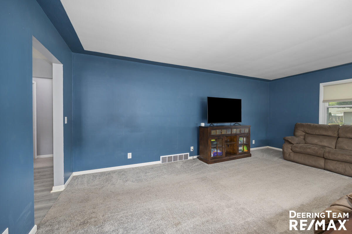 3037 Maple Grove Road Muskegon, MI 49441 - Photo 5 of 32 IMG_1005