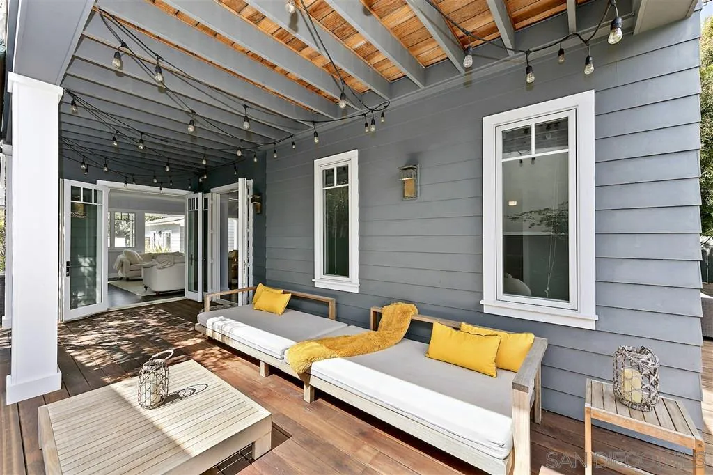 139 27th Street Del Mar, CA 92014 - Photo 22 of 25 a backyard of a house with seating space