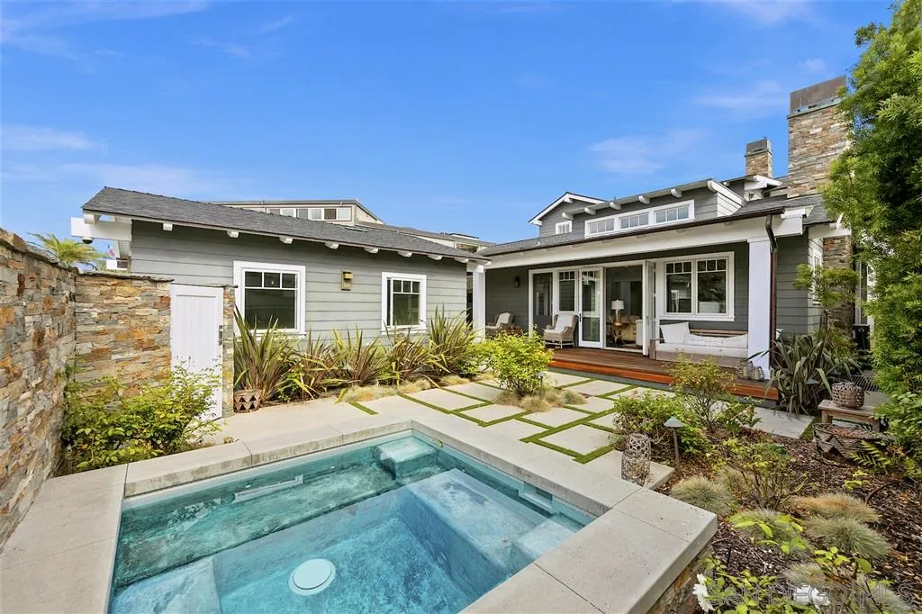 139 27th Street Del Mar, CA 92014 - Photo 24 of 25 front view of a house with a yard