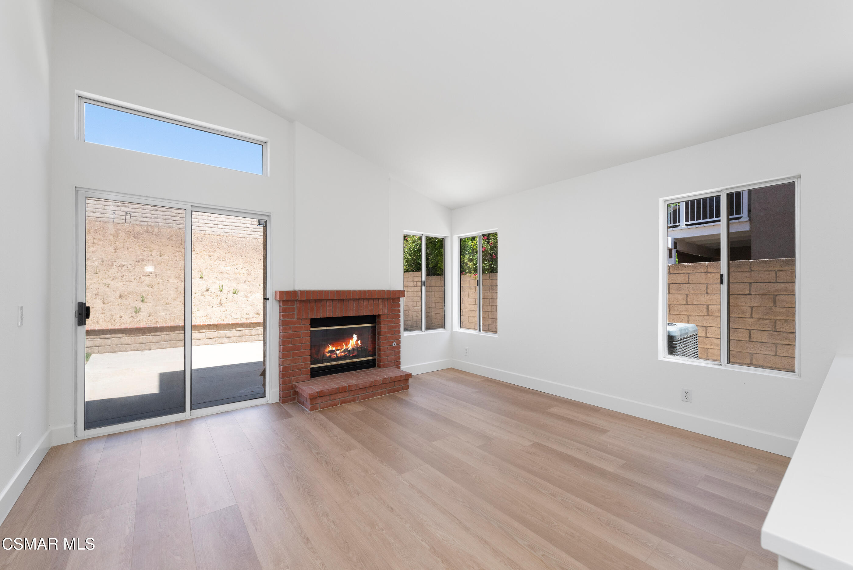 7246 University Drive Moorpark, CA 93021 - Photo 8 of 24 16