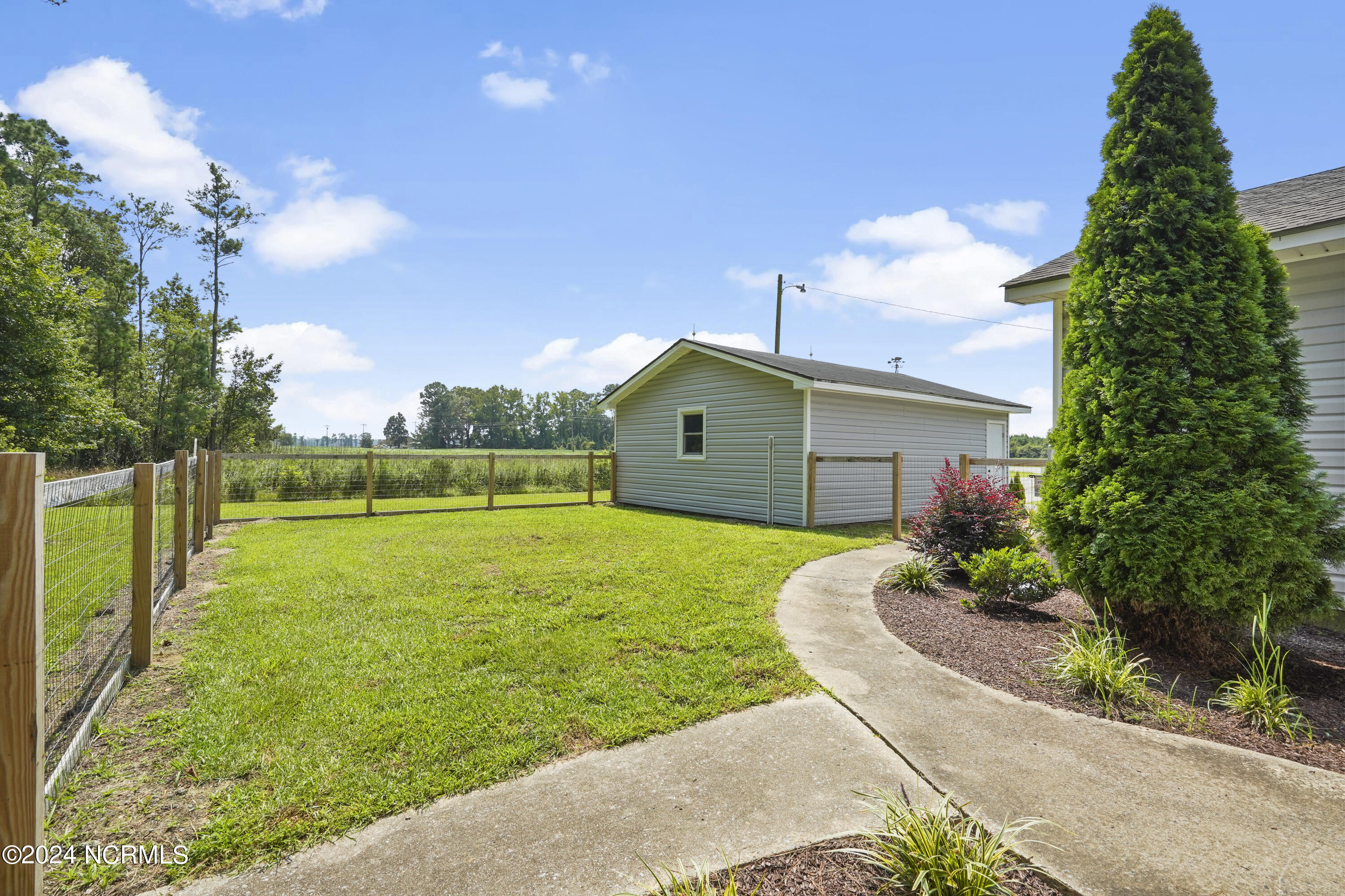 2113 Yeatesville Road Bath, NC 27808 - Photo 5 of 50 DSC05899