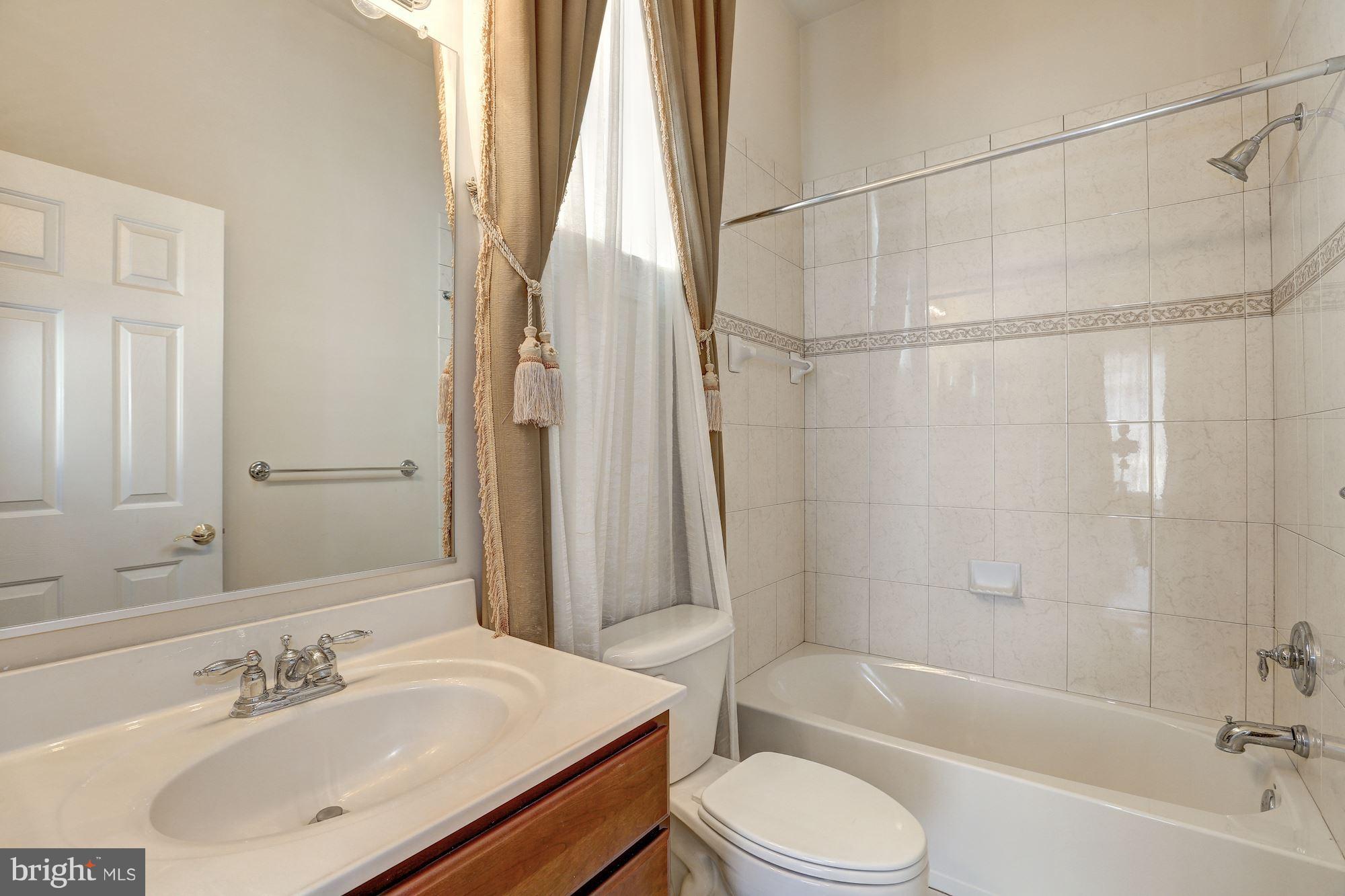 23118 Persimmon Ridge Road Clarksburg, MD 20871 - Photo 15 of 30 Interior (General)