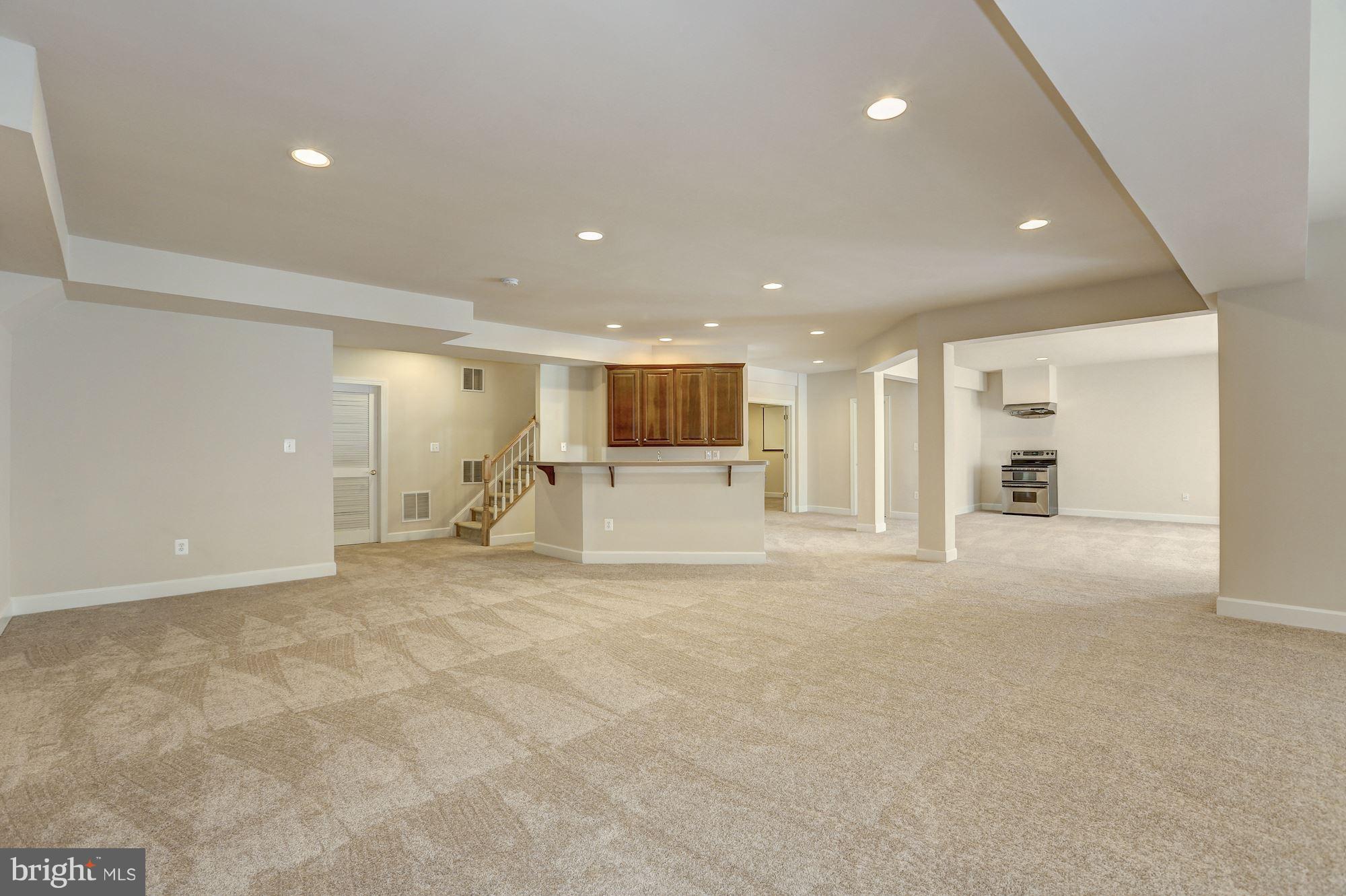 23118 Persimmon Ridge Road Clarksburg, MD 20871 - Photo 25 of 30 Huge Lower Family / Rec Room with Wet Bar