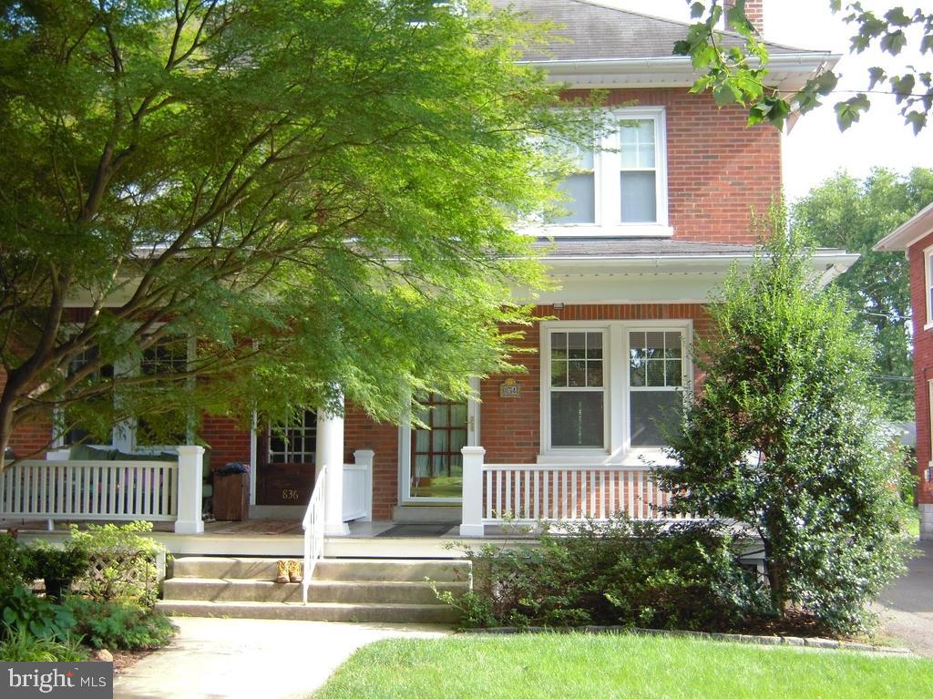 834 Pleasure Road Lancaster, PA 17601 - Photo 2 of 18 Gallery Image 2