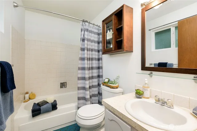 $749,950 | 15528 Greenwood Avenue North, Shoreline, WA 98133