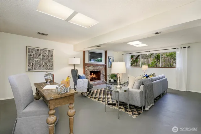 $749,950 | 15528 Greenwood Avenue North, Shoreline, WA 98133