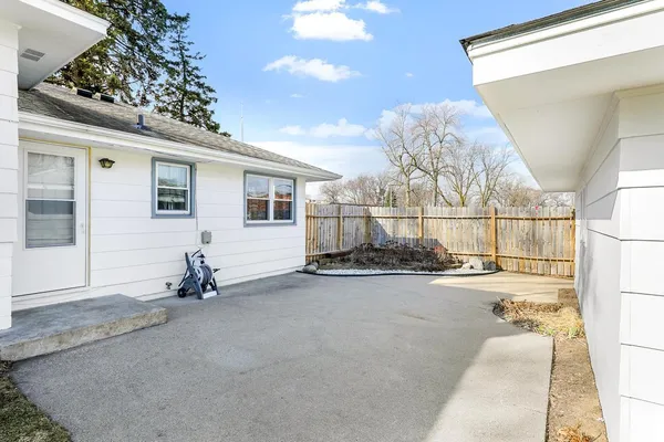 $309,900 | 703 Mississippi Street Northeast, Fridley, MN 55432
