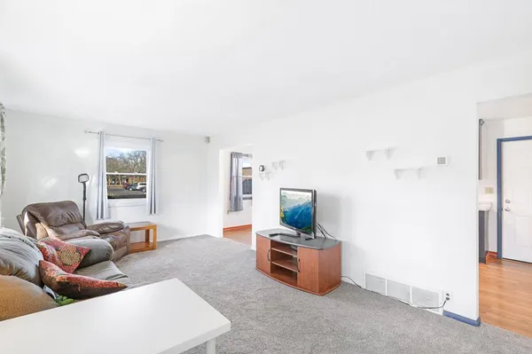 $309,900 | 703 Mississippi Street Northeast, Fridley, MN 55432