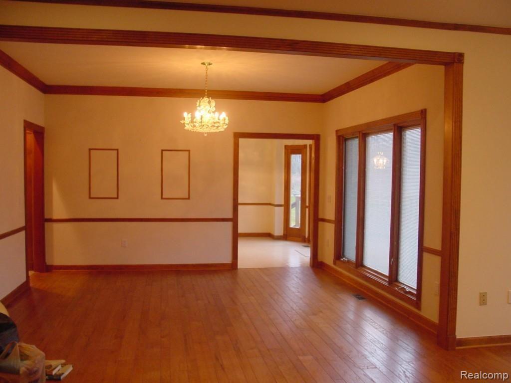 34572 Quaker Valley Road Farmington, MI 48331 - Photo 3 of 15 DSC00003.jpg