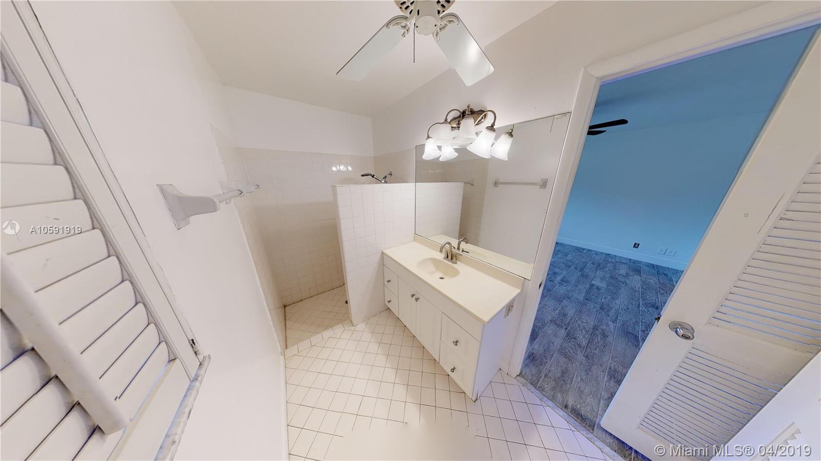 632 Southwest 2nd Street Boca Raton, FL 33486 - Photo 10 of 92