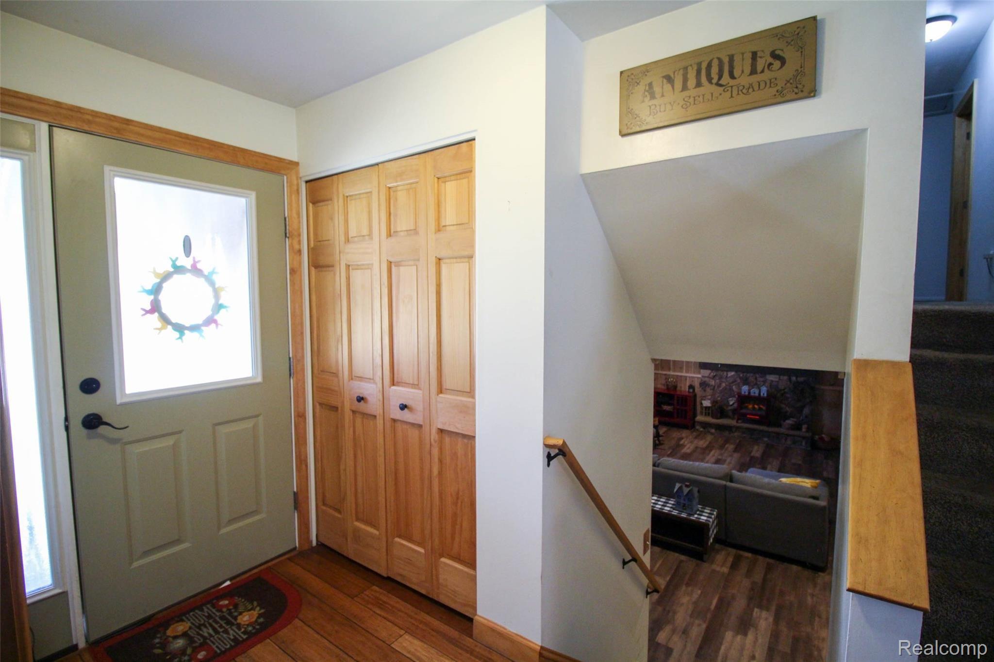 9312 North Nichols Road Montrose, MI 48457 - Photo 5 of 68 05.jpg