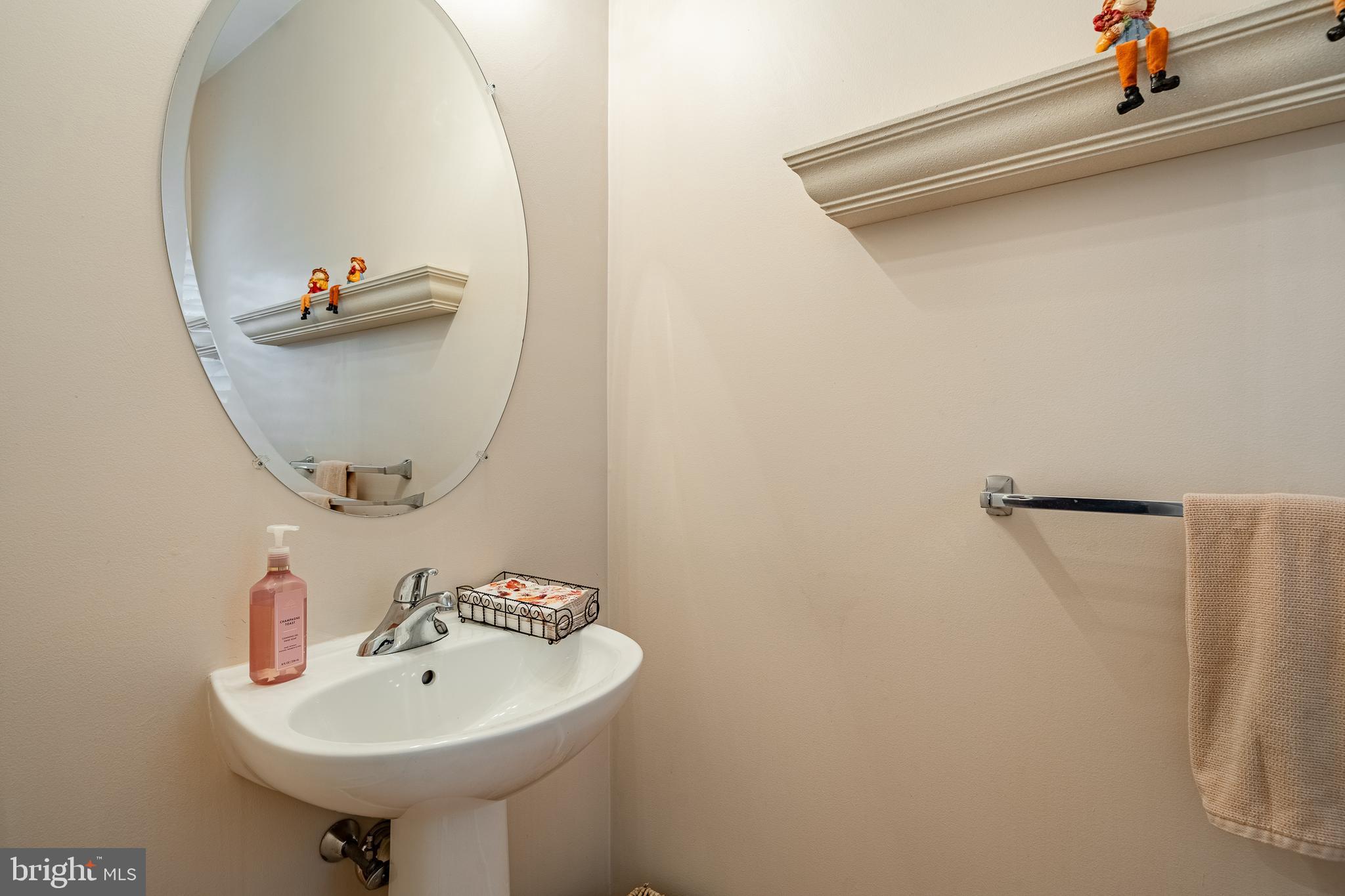 266 Cherry Lane Kennett Square, PA 19348 - Photo 4 of 47 Half Bath