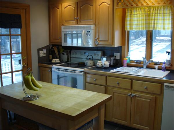 235 Tinkham Road Springfield, MA 01129 - Photo 3 of 26