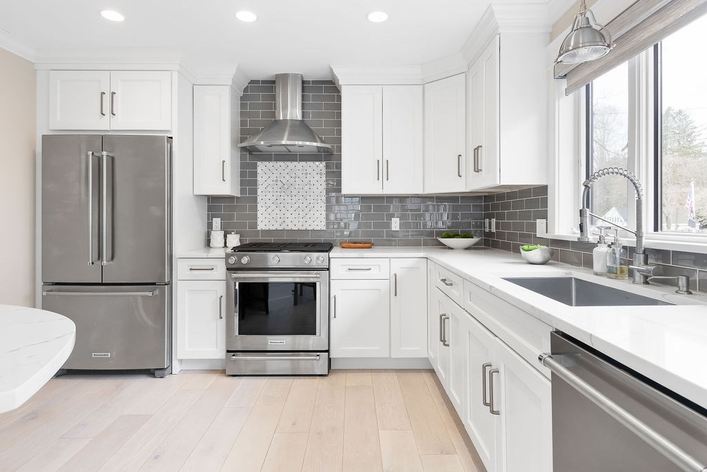 582 Hale Street, Unit 2 Beverly, MA 01915 - Photo 12 of 42