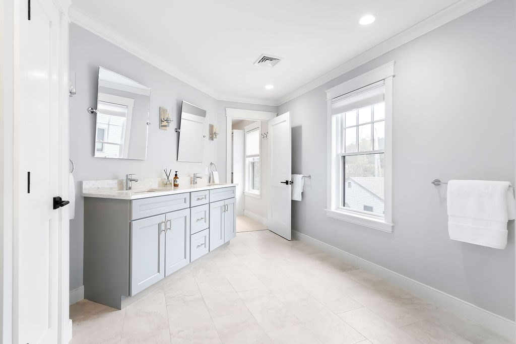 582 Hale Street, Unit 2 Beverly, MA 01915 - Photo 25 of 42
