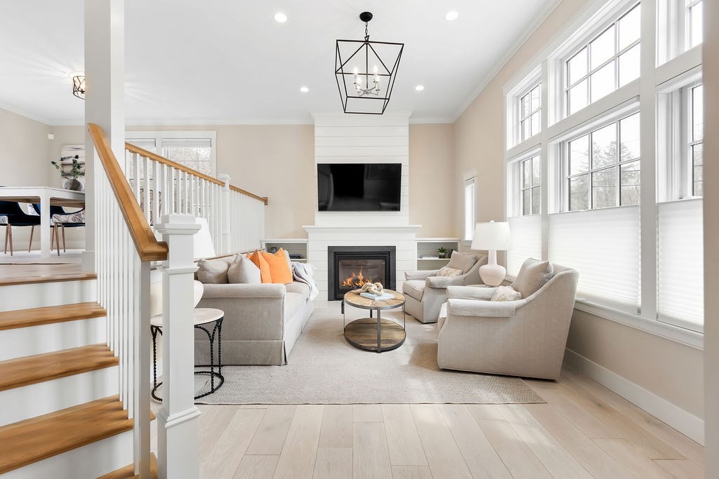 582 Hale Street, Unit 2 Beverly, MA 01915 - Photo 3 of 42