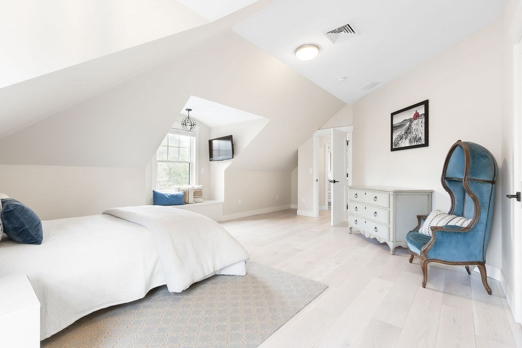 582 Hale Street, Unit 2 Beverly, MA 01915 - Photo 32 of 42