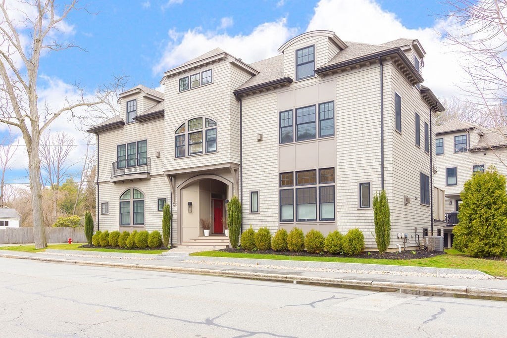 582 Hale Street, Unit 2 Beverly, MA 01915 - Photo 40 of 42