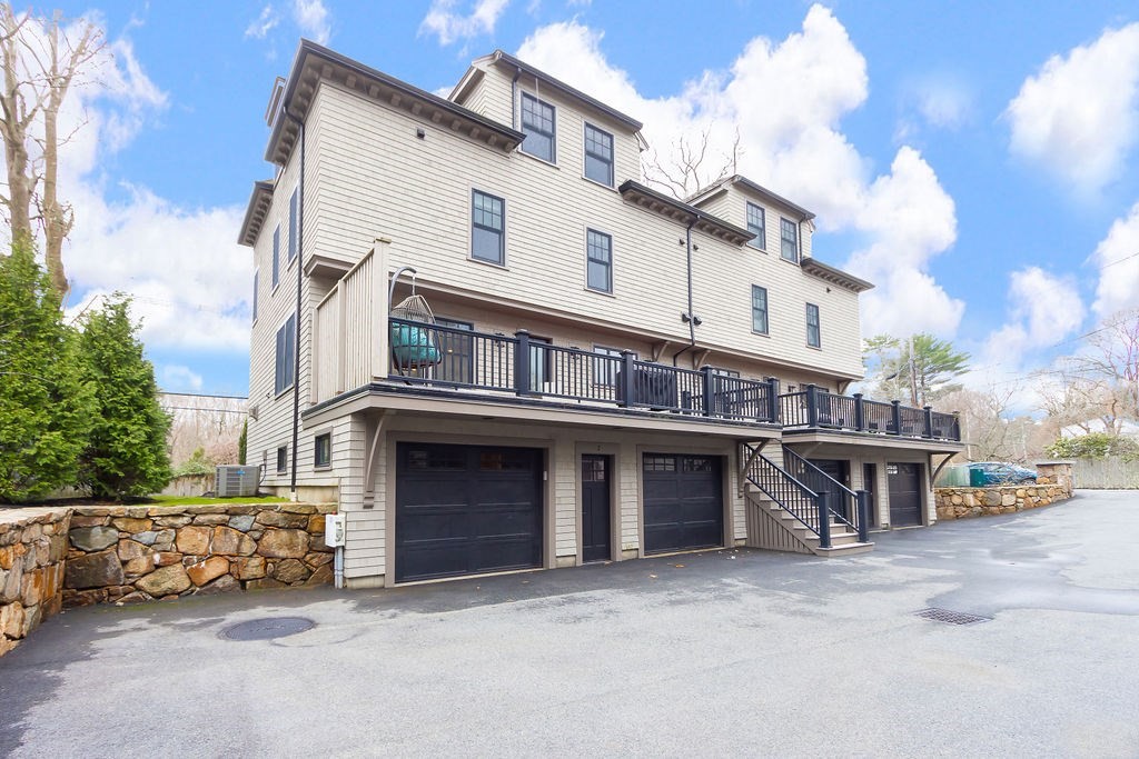 582 Hale Street, Unit 2 Beverly, MA 01915 - Photo 41 of 42