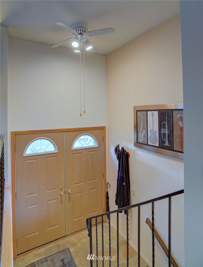 316 158th Street Southeast Bothell, WA 98012 - Photo 2 of 20