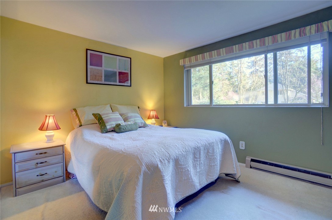316 158th Street Southeast Bothell, WA 98012 - Photo 12 of 20