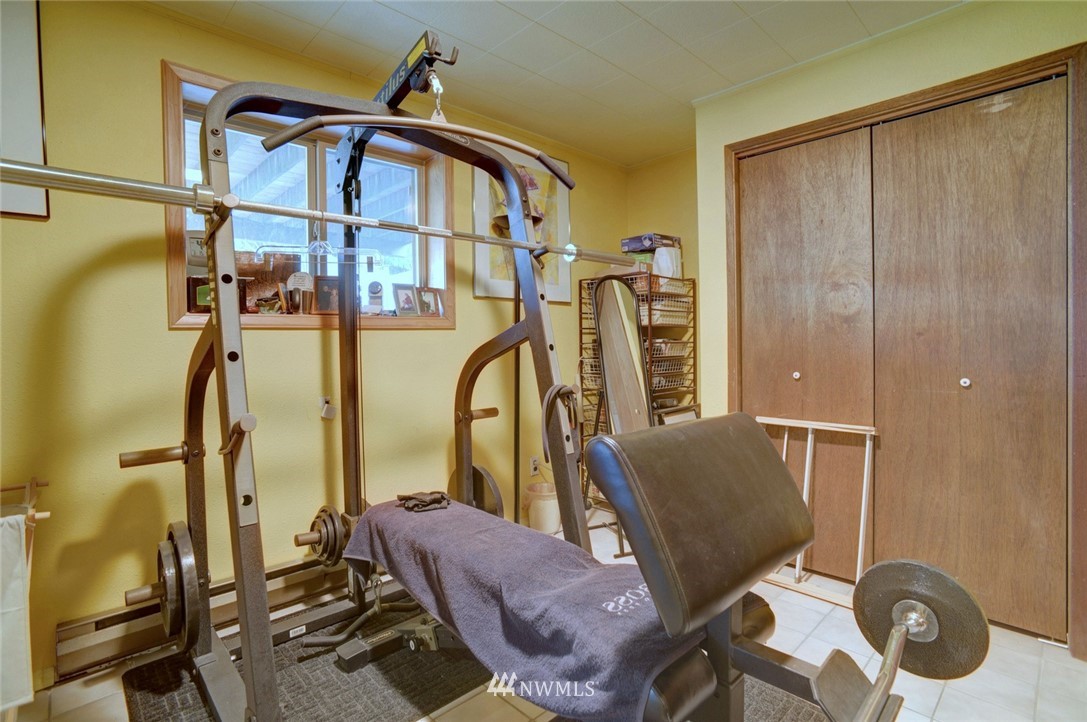 316 158th Street Southeast Bothell, WA 98012 - Photo 15 of 20