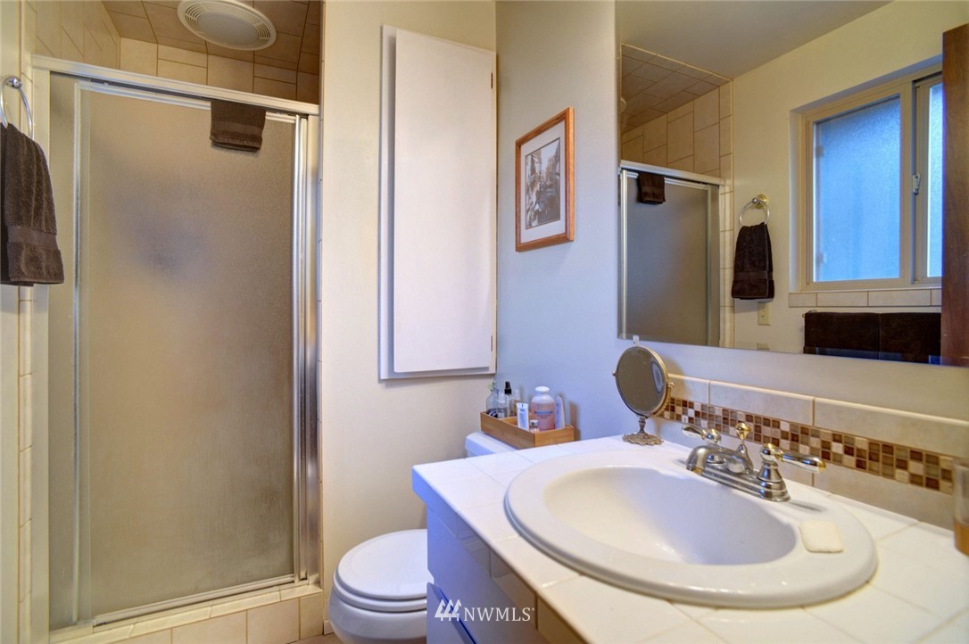 316 158th Street Southeast Bothell, WA 98012 - Photo 17 of 20