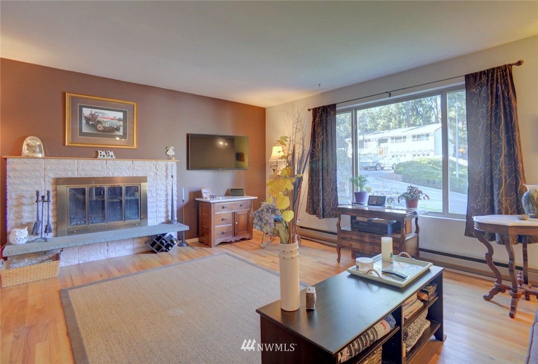316 158th Street Southeast Bothell, WA 98012 - Photo 4 of 20