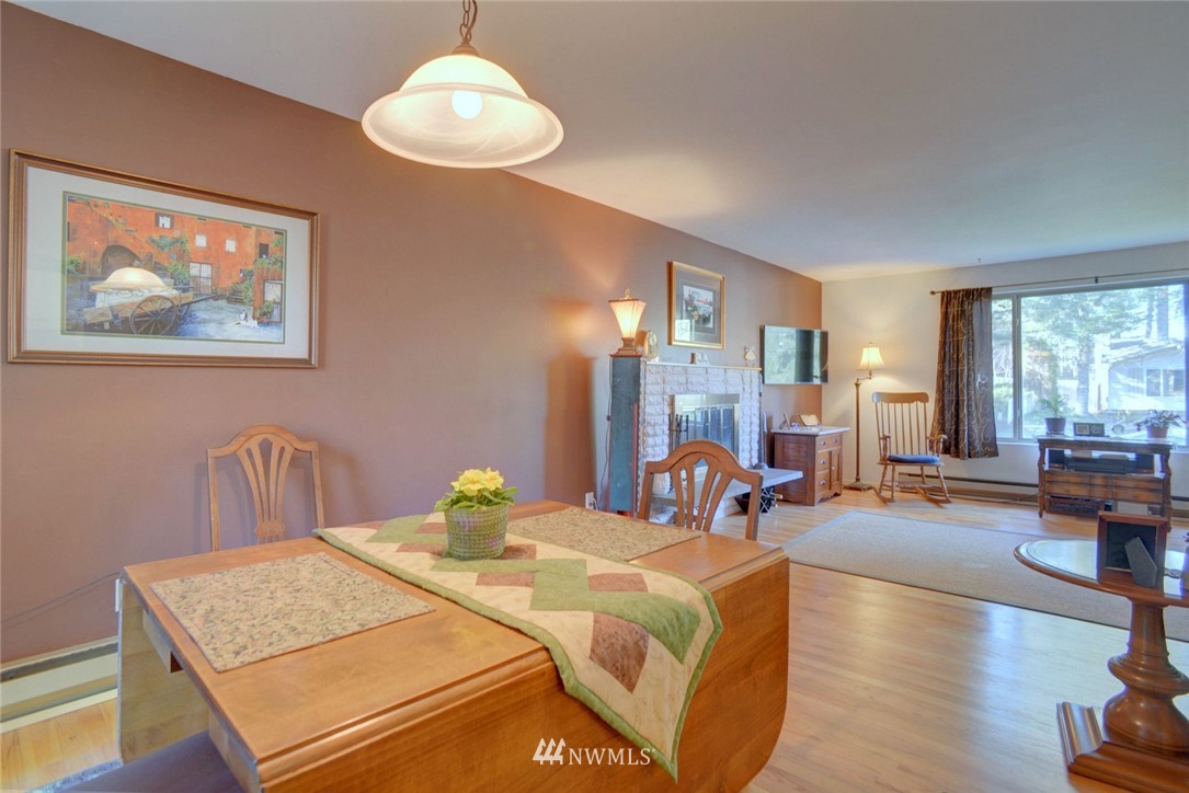 316 158th Street Southeast Bothell, WA 98012 - Photo 6 of 20