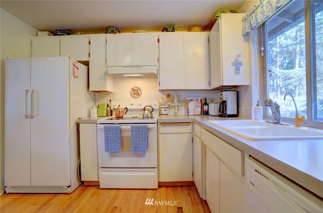 316 158th Street Southeast Bothell, WA 98012 - Photo 7 of 20