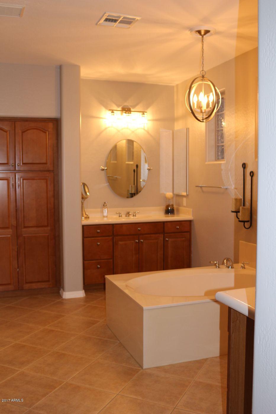 2626 West Florimond Road Phoenix, AZ 85086 - Photo 15 of 33 Bedroom 1- Master Bath 3